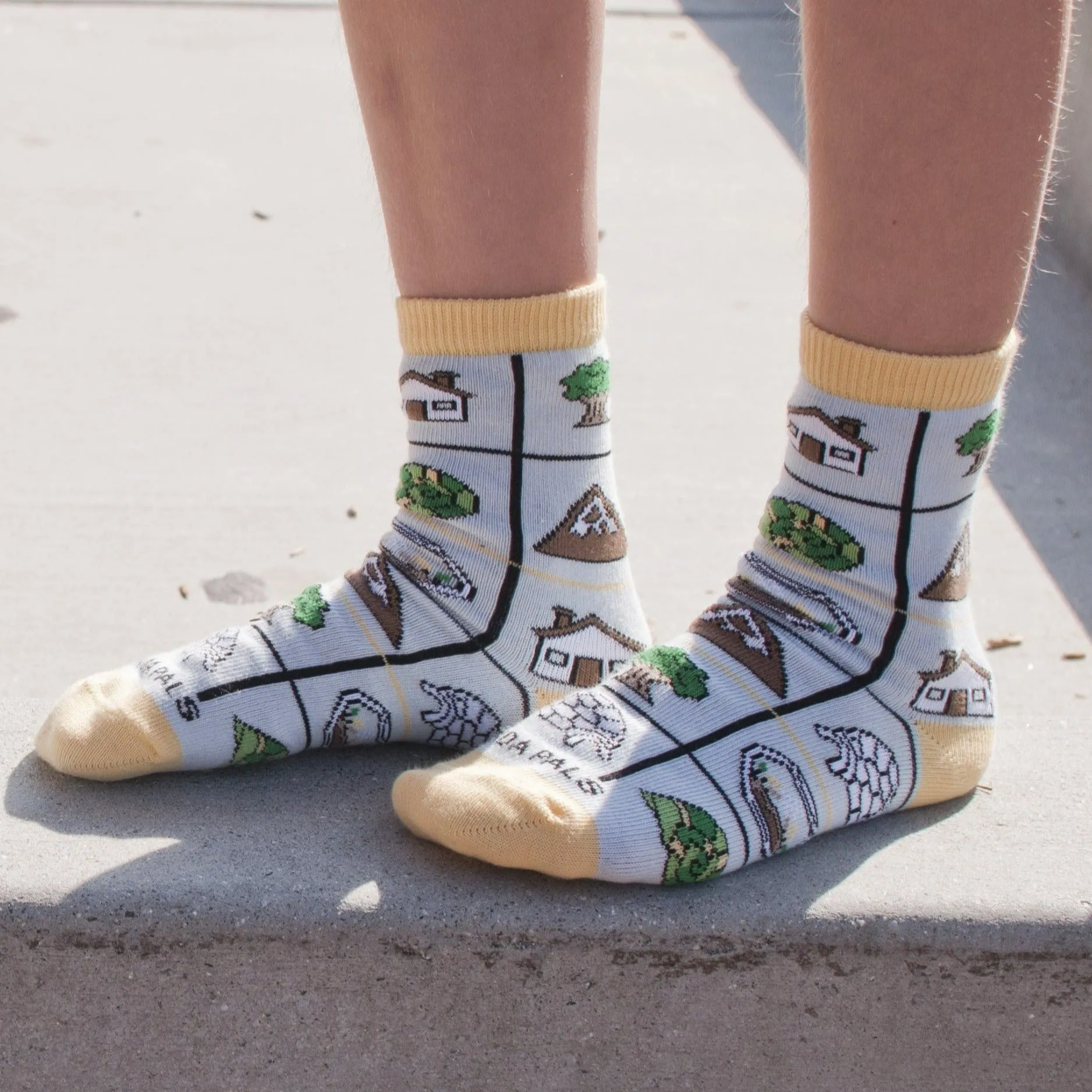 Home Sweet Home Socks (Ages 3-7)