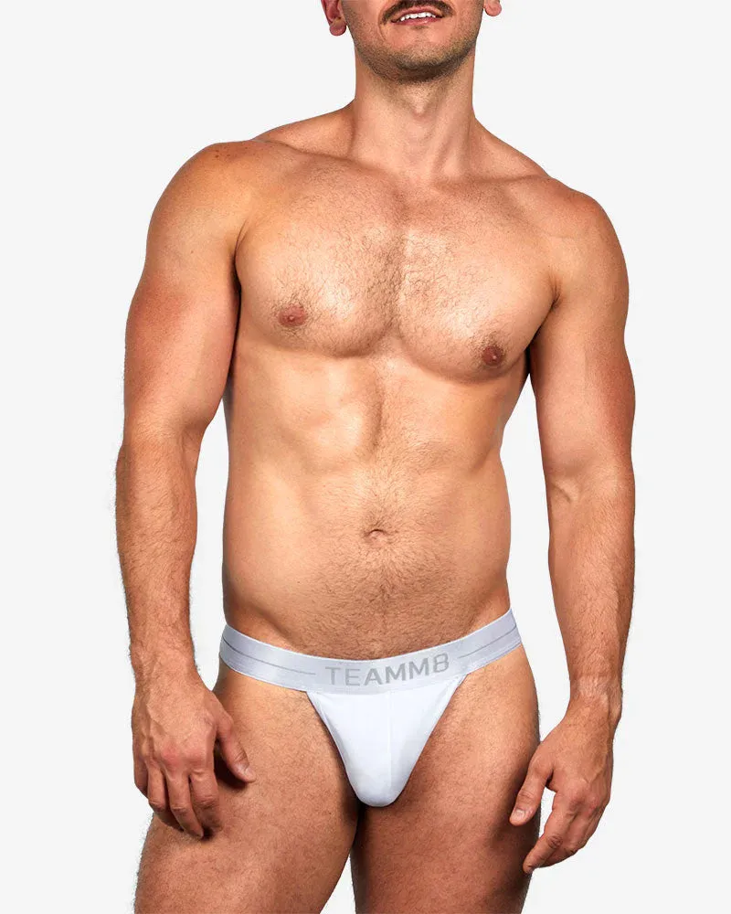 Teamm8 Icon Sport brief modal white