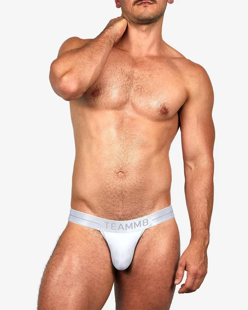 Teamm8 Icon Sport brief modal white